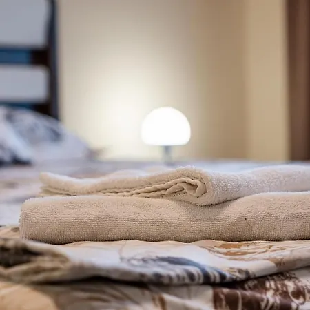 Primorski 2bdrm * Warna