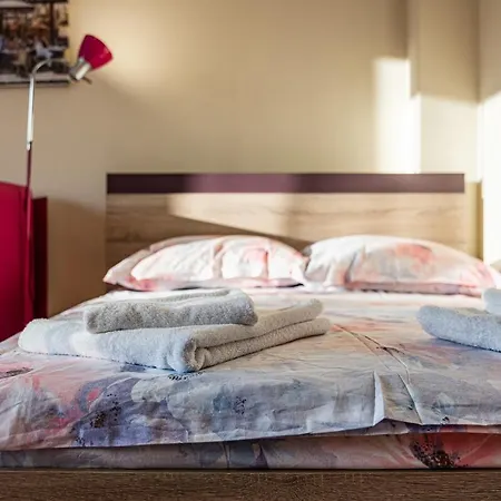 Primorski 2bdrm Apartamento