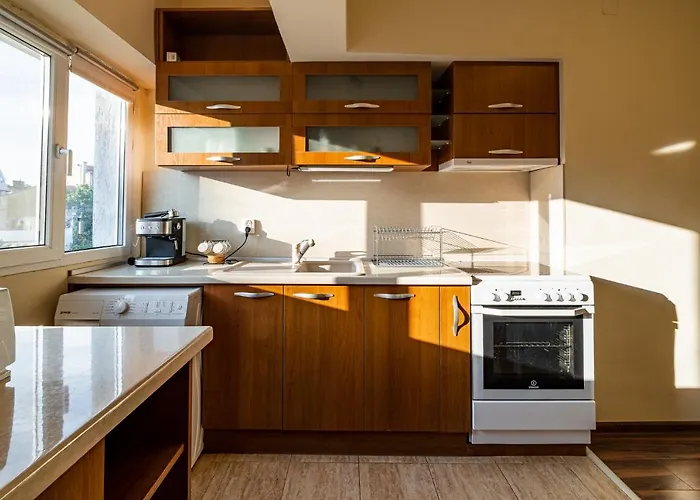 Primorski 2bdrm Appartement *